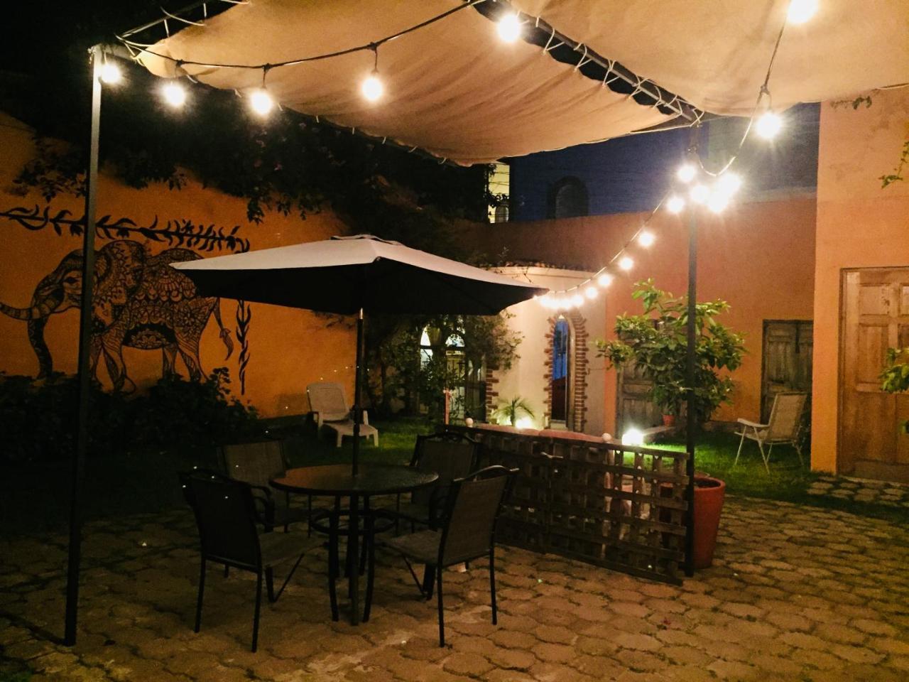 Casa Los Naranjos Альенде Экстерьер фото