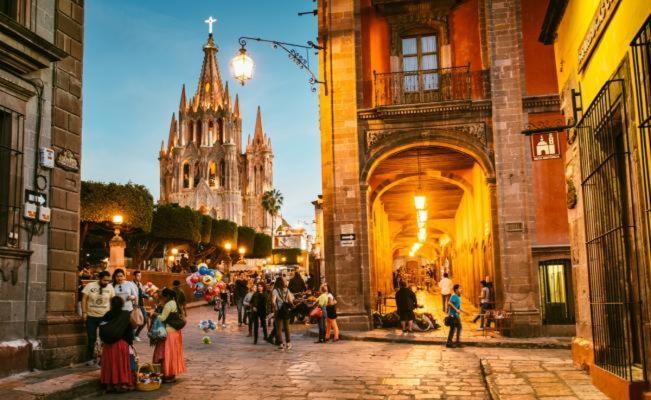 Casa Los Naranjos Альенде Экстерьер фото